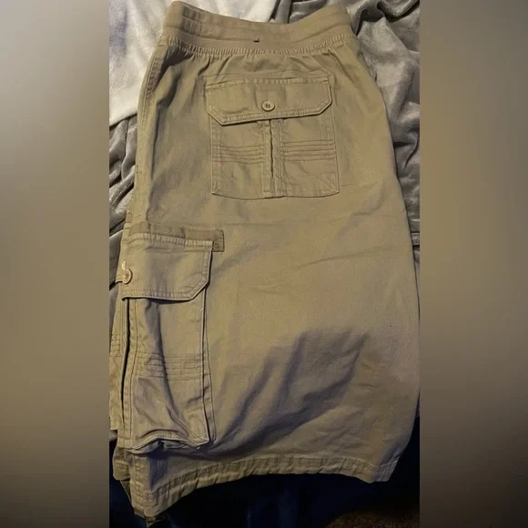 CARGO SHORTS - Picture 3 of 3